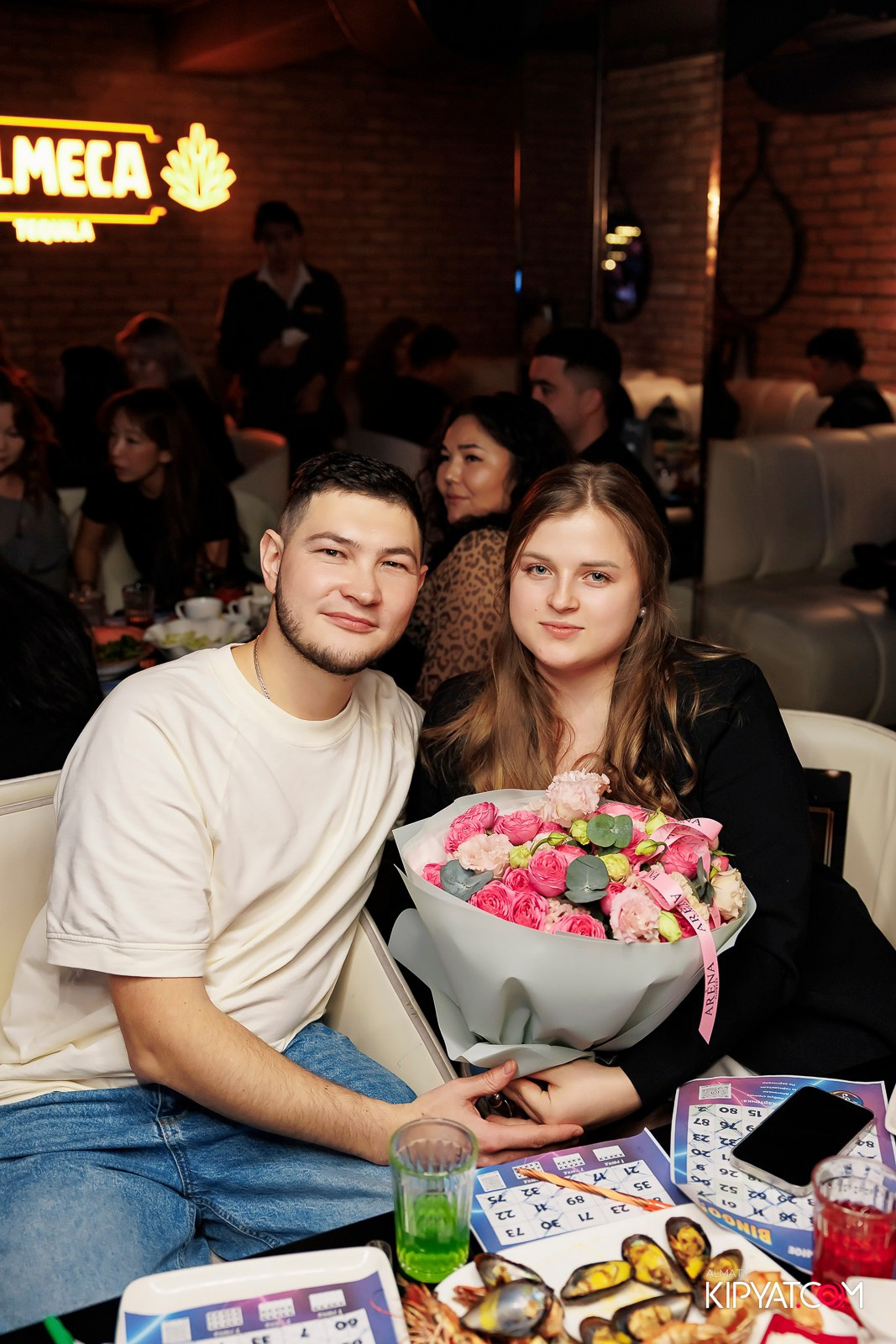 МУЗЫКАЛЬНОЕ ЛОТО В HIT RETRO. КИПЯТКОМ АЛМАТЫ! Фотосъемка мероприятий в Алматы