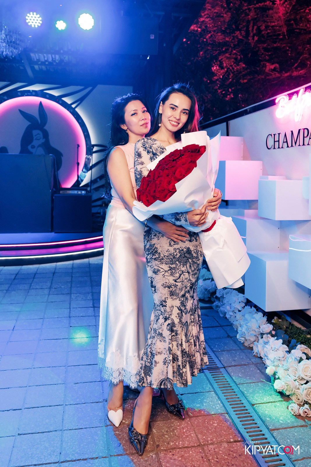 ЗАЯ, НА БИС. КИПЯТКОМ АЛМАТЫ!