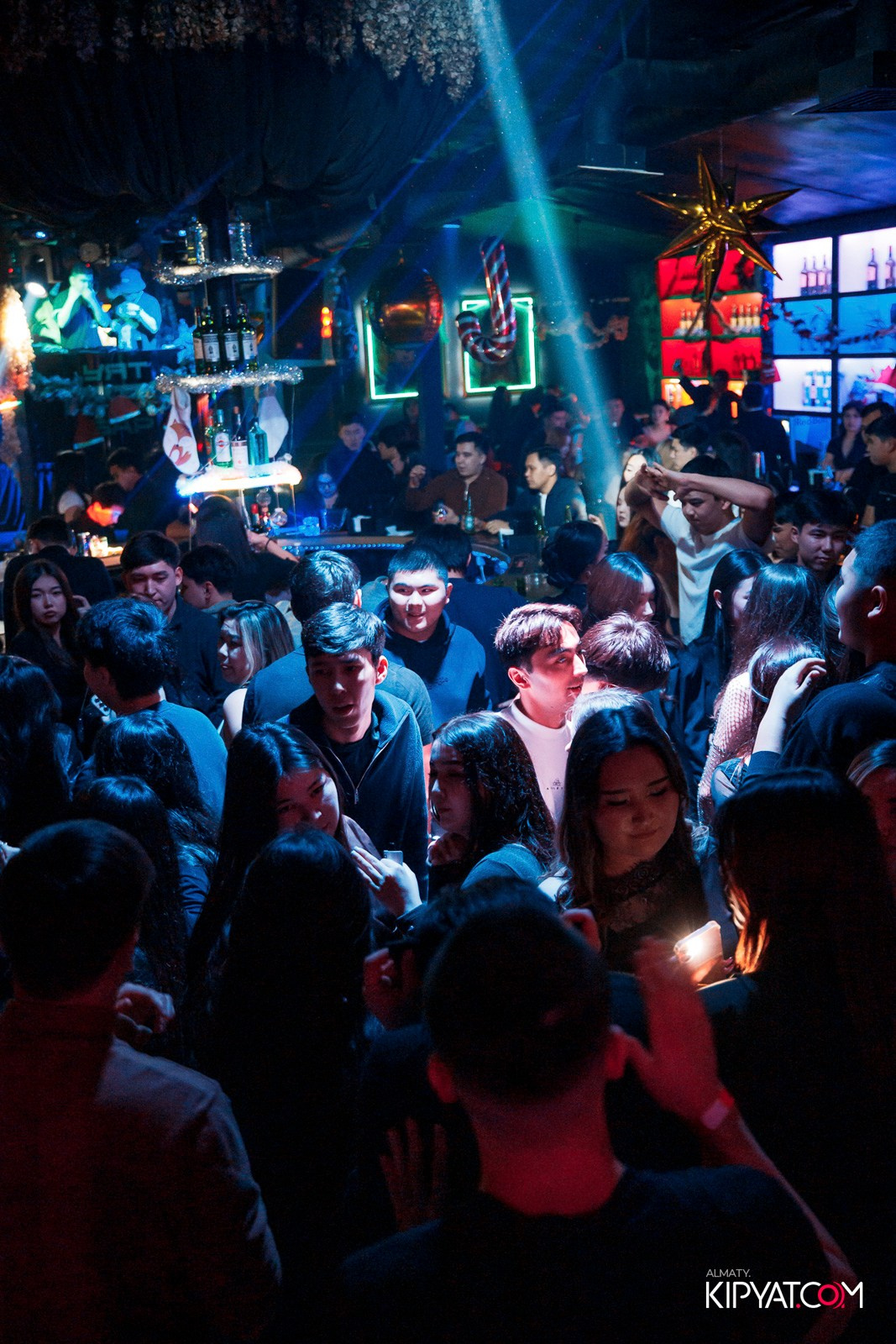 UYAT EMES BAR. КИПЯТКОМ АЛМАТЫ! Фотосъемка мероприятий в Алматы