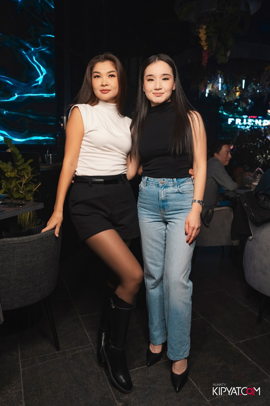 FRIENDS BAR & TERRACE. КИПЯТКОМ АЛМАТЫ!