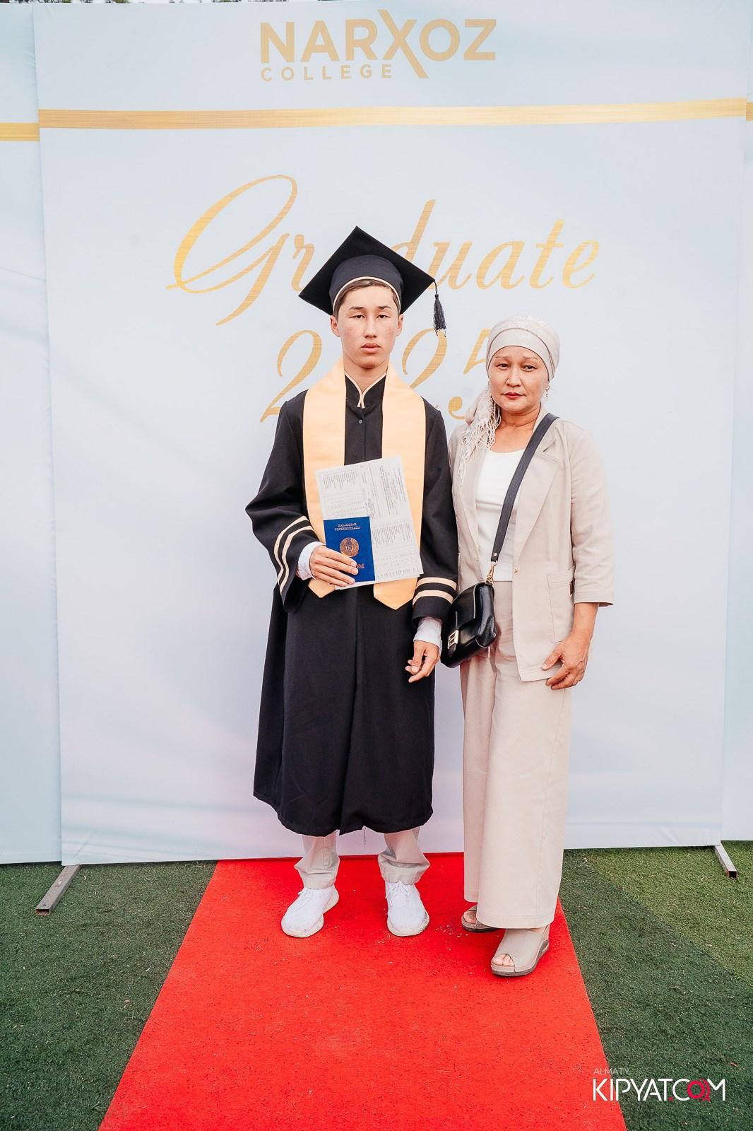 ВРУЧЕНИЕ ДИПЛОМОВ — НАРХОЗ КОЛЛЕДЖ. Part 1. КИПЯТКОМ АЛМАТЫ!