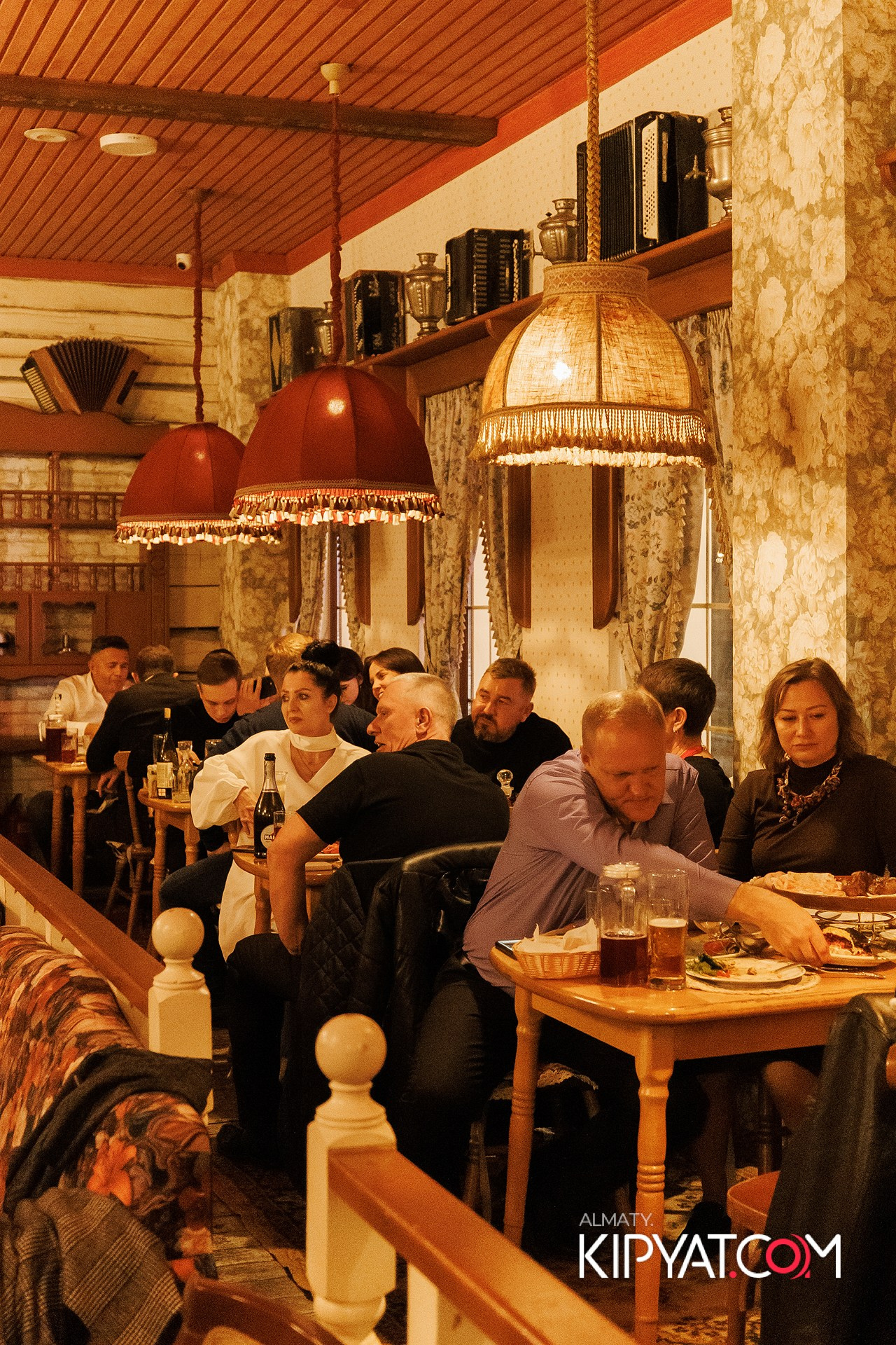 РЕСТОРАН «МАРЬИНА РОЩА». КИПЯТКОМ АЛМАТЫ!