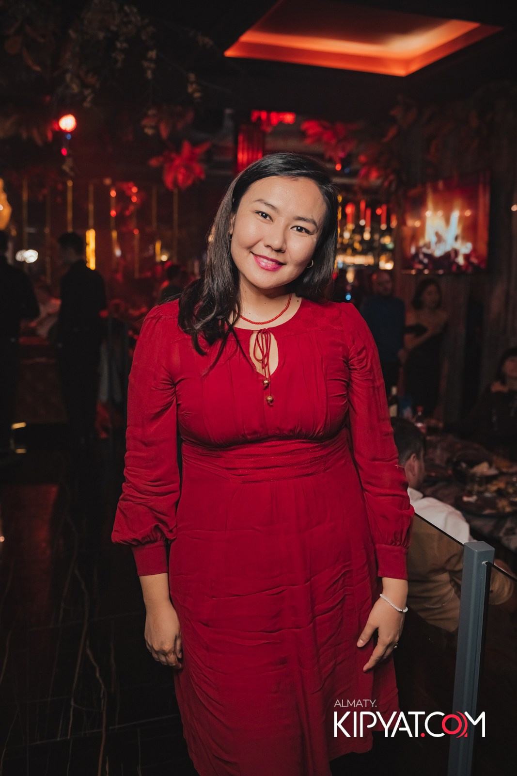 БАР ПАНАЕХАЛИ НА ДОСТЫК. КИПЯТКОМ АЛМАТЫ!