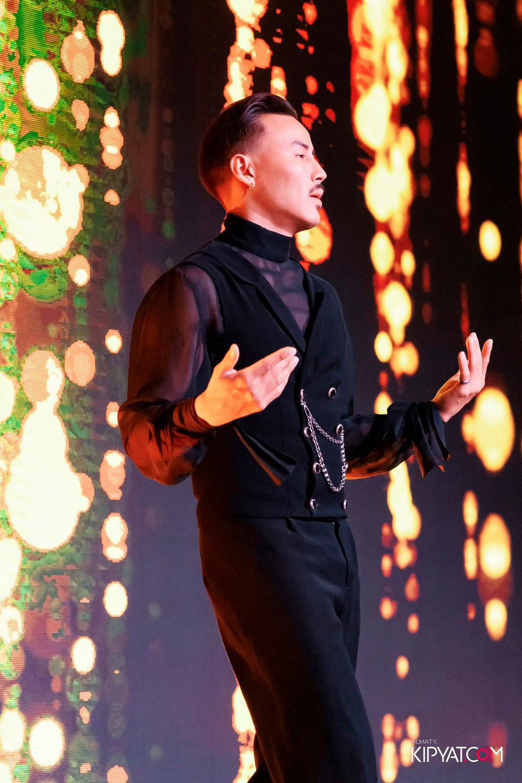 QUEEN. КИПЯТКОМ АЛМАТЫ!