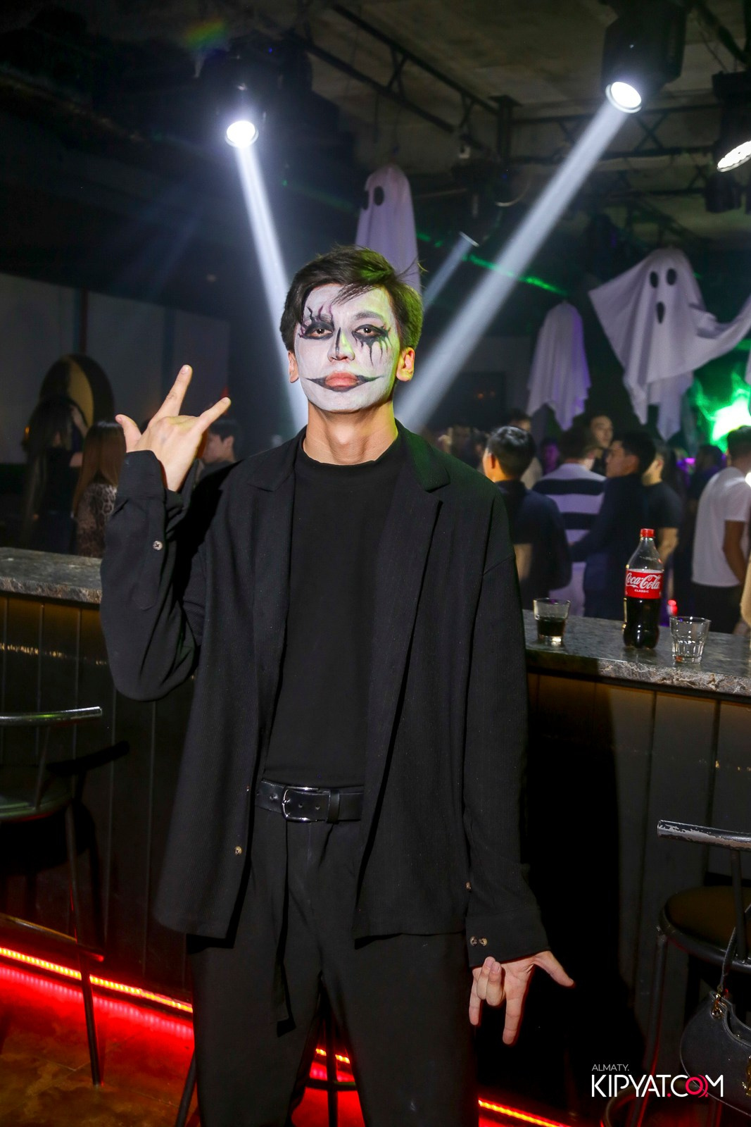 ARAGOSTA ДИСКО-БАР. КИПЯТКОМ АЛМАТЫ!