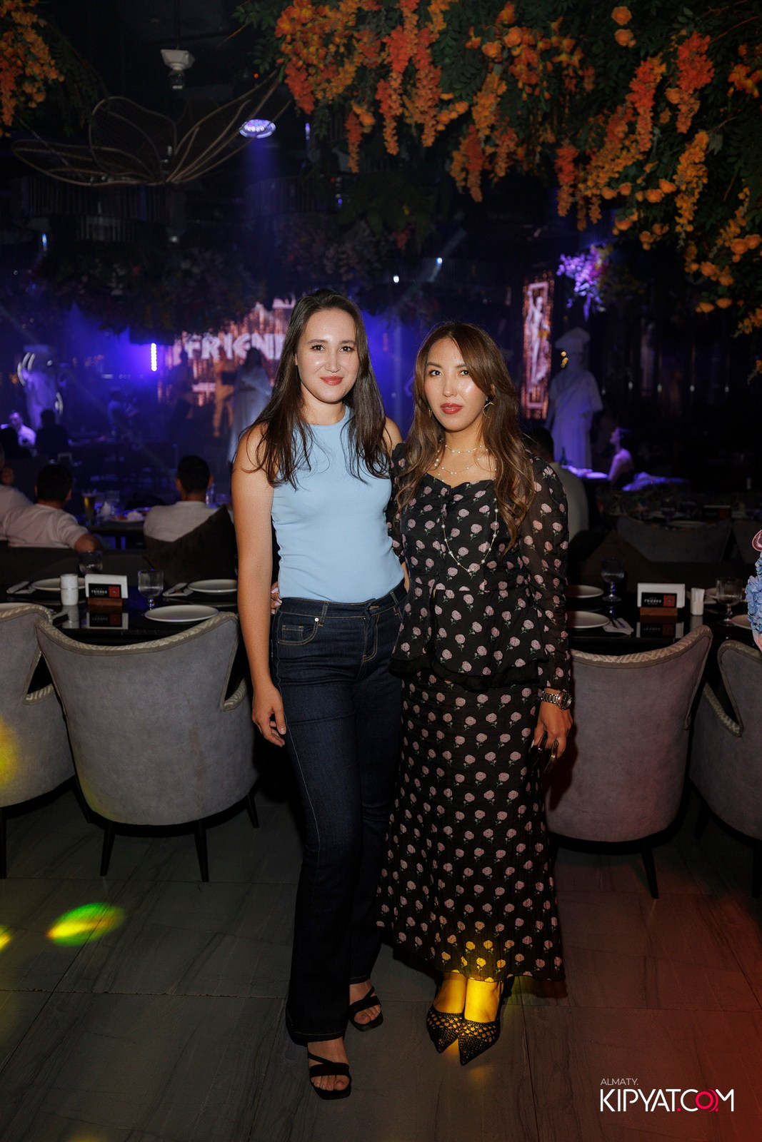 FRIENDS BAR & TERRACE. КИПЯТКОМ АЛМАТЫ! Фотосъемка мероприятий в Алматы