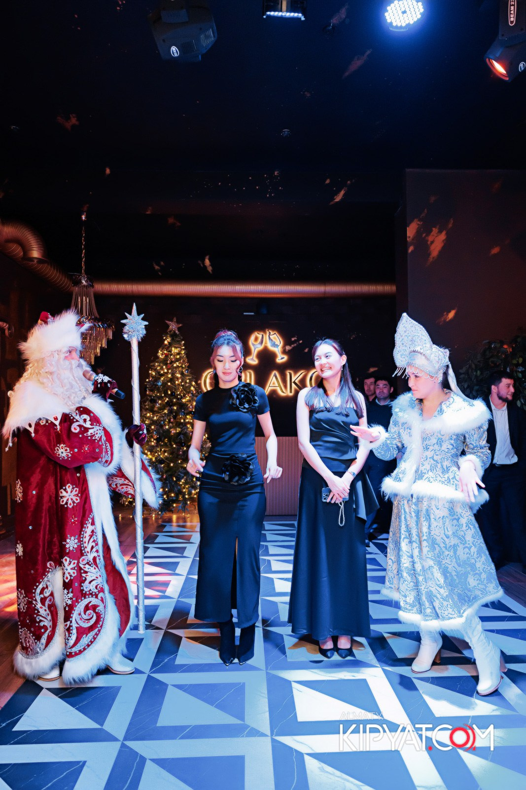 OBLAKO LOUNGE BAR. КИПЯТКОМ АЛМАТЫ!