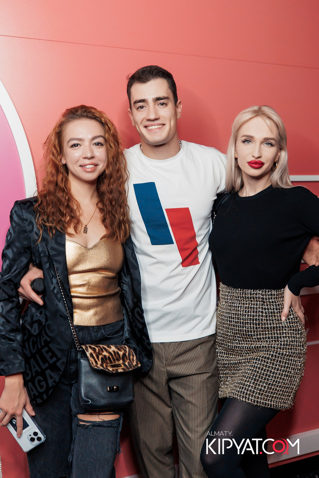 КОНЦЕРТ ГРУППЫ HIFI SANTA BARBARA. КИПЯТКОМ АЛМАТЫ!