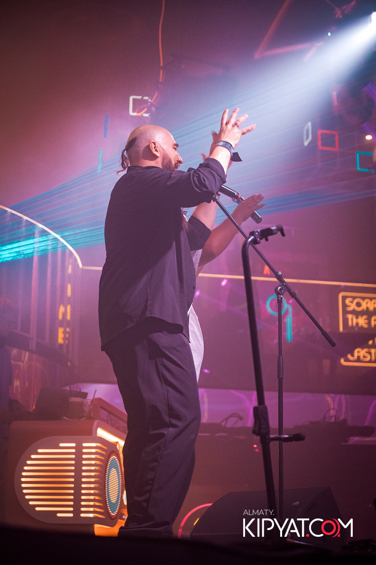 SANTA BARBARA ВЫСТУПЛЕНИЕ ГРУППЫ БРАТЬЯ ГРИММ. КИПЯТКОМ АЛМАТЫ!