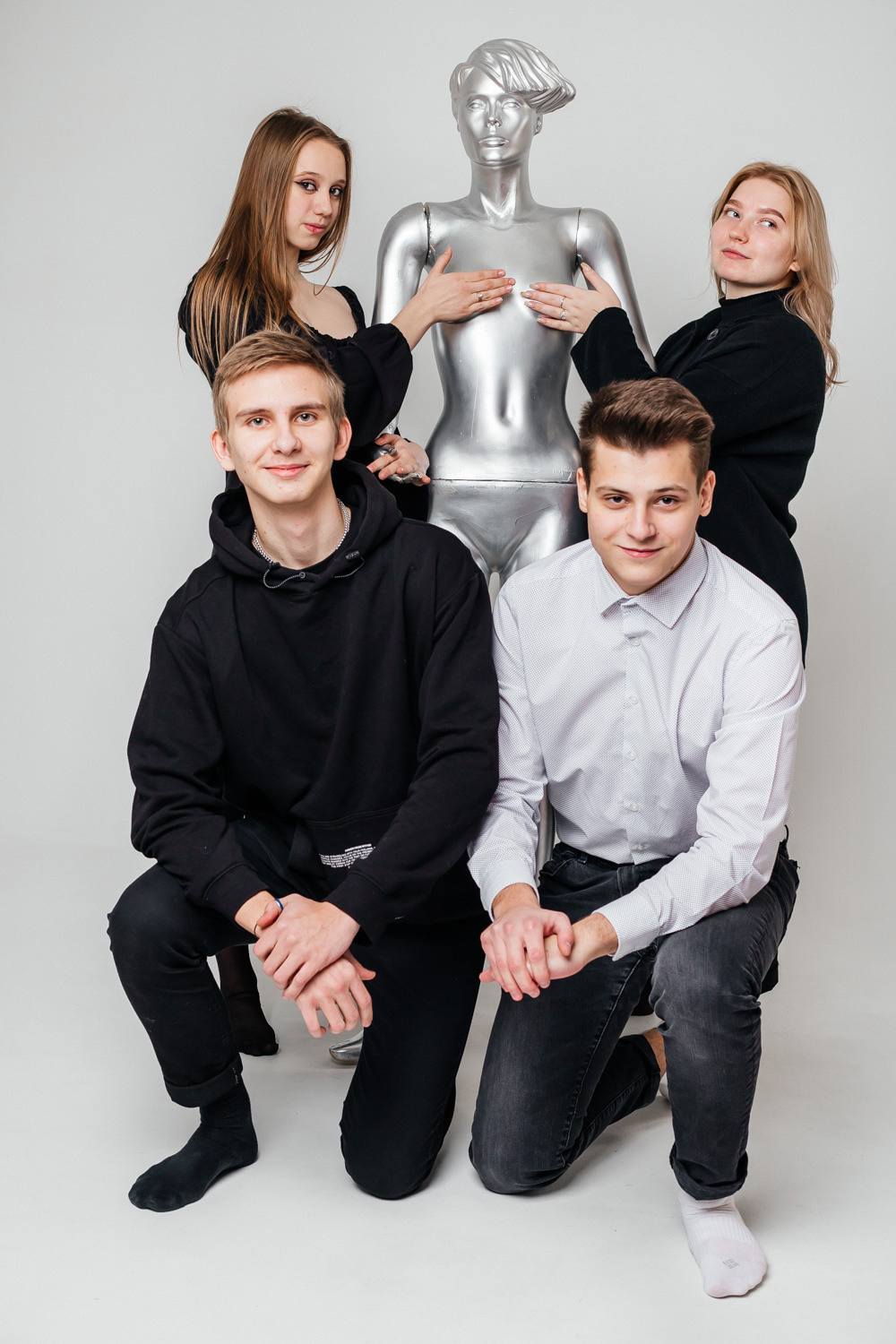 9-11 классы. Фокус студия. Выпускные альбомы в Красноярске