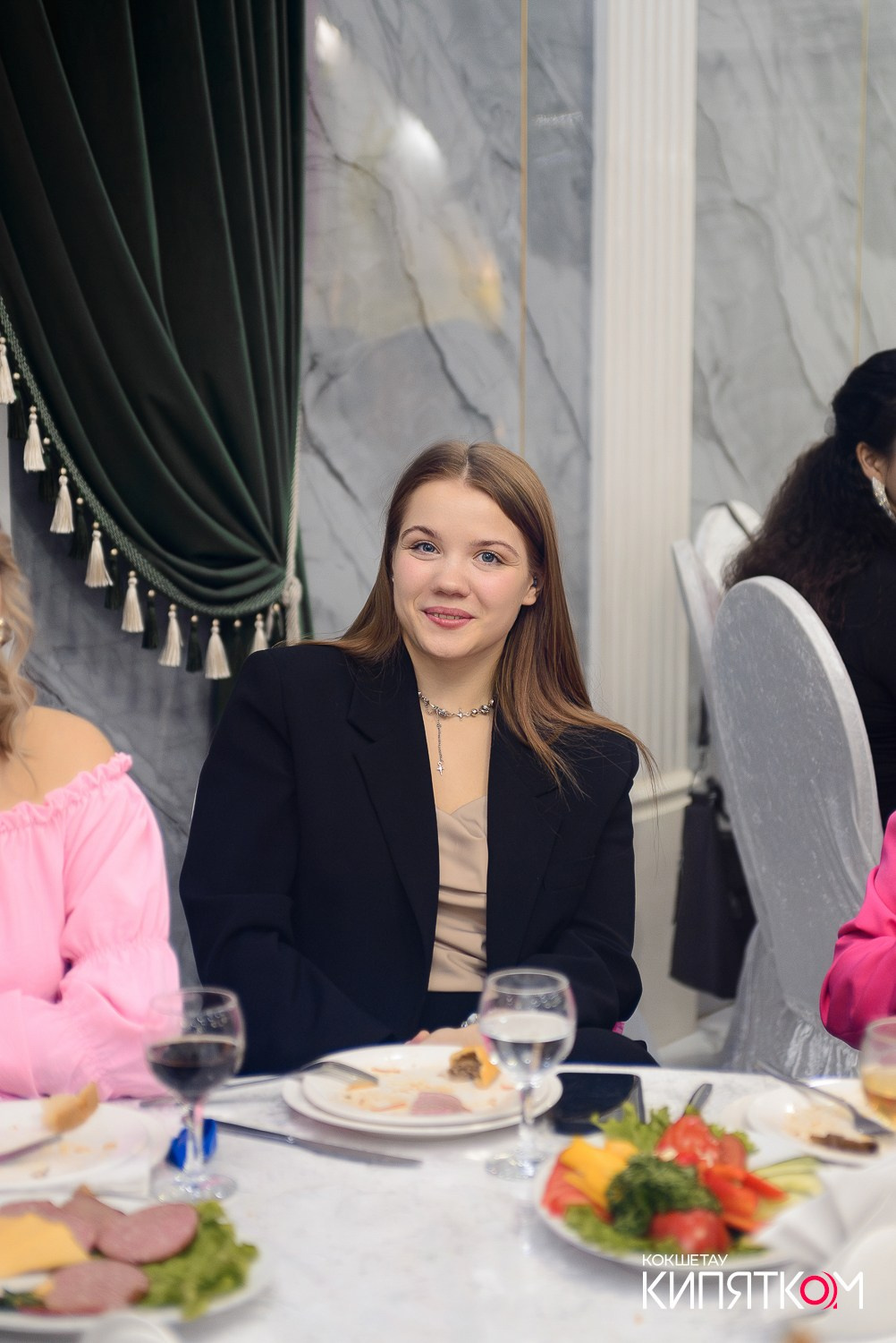 БОЛЬШОЙ ДЕВИЧНИК 5. КИПЯТКОМ КОКШЕТАУ