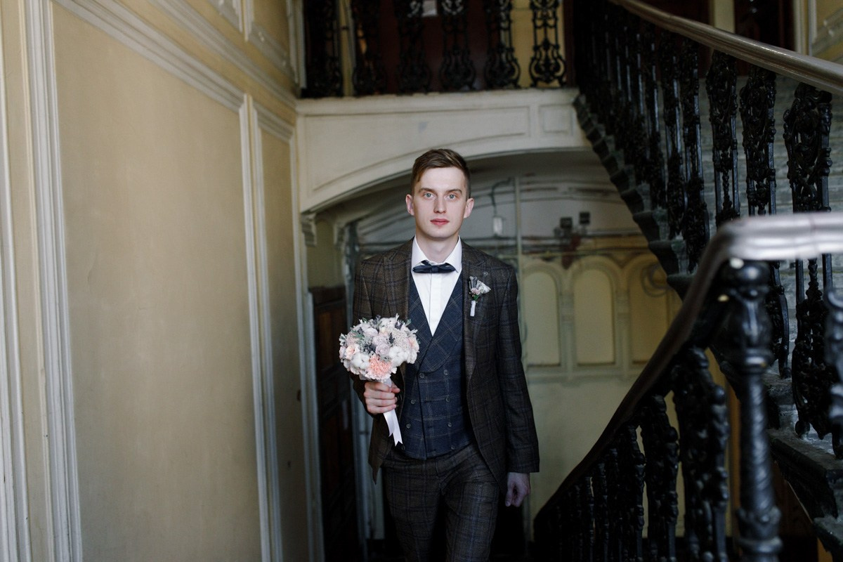 Свадебная фотосессия на Невском. Свадебный фотограф СПБ