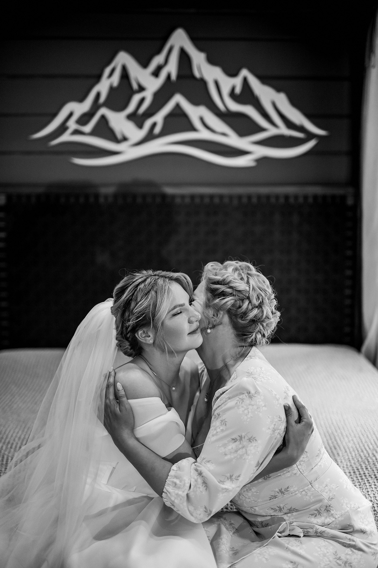 🏡 Роман и Мария — классическая свадьба в "Соснах" | Элегантные фото в доме событий под Красноярском. 📸 Свадебный и семейный фотограф в Красноярске Тихомиров Евгений | 17 лет опыта | 800+ свадеб