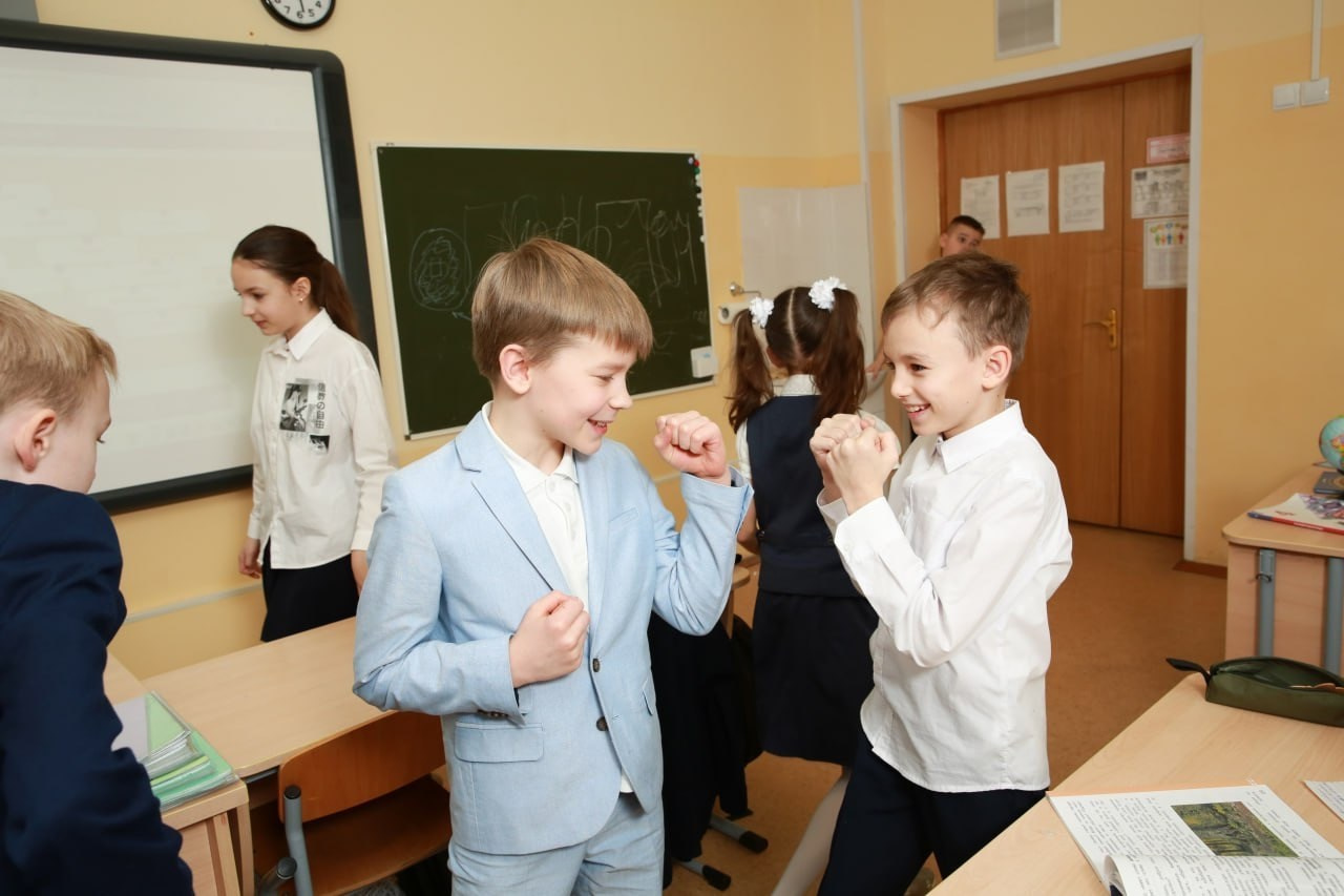 4 класс. Выпускные альбомы с оживающими фото в Балашихе | Анастасия Кутовая