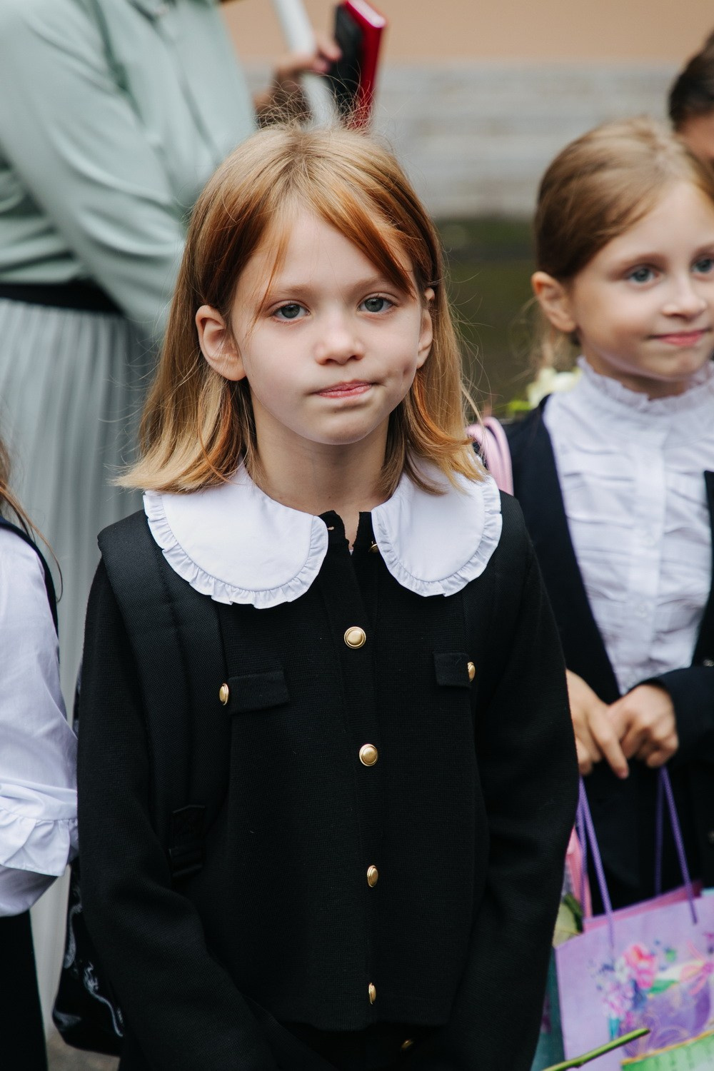 Школьники 1 сентября, линейка. Фотограф крещение венчание в Петербурге! Помогает подобрать храм и посоветовал душевного батюшку в СПб