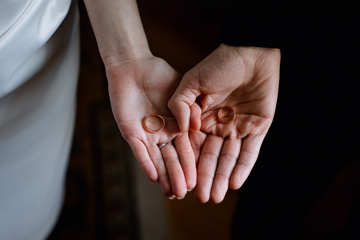 Свадебная фотосессия в ЗАГСе. Свадебный фотограф в Санкт-Петербурге Антон Владимиров