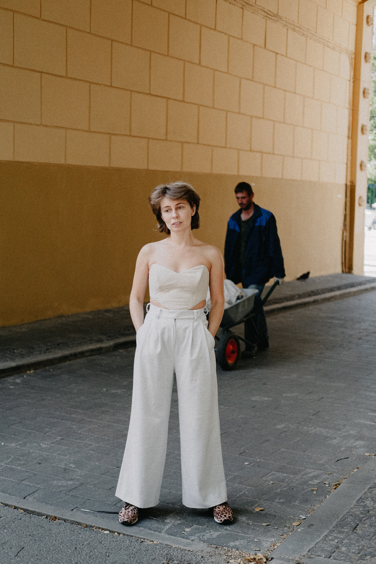 Толя и Лена живут на Покровке и любят. Про любовь