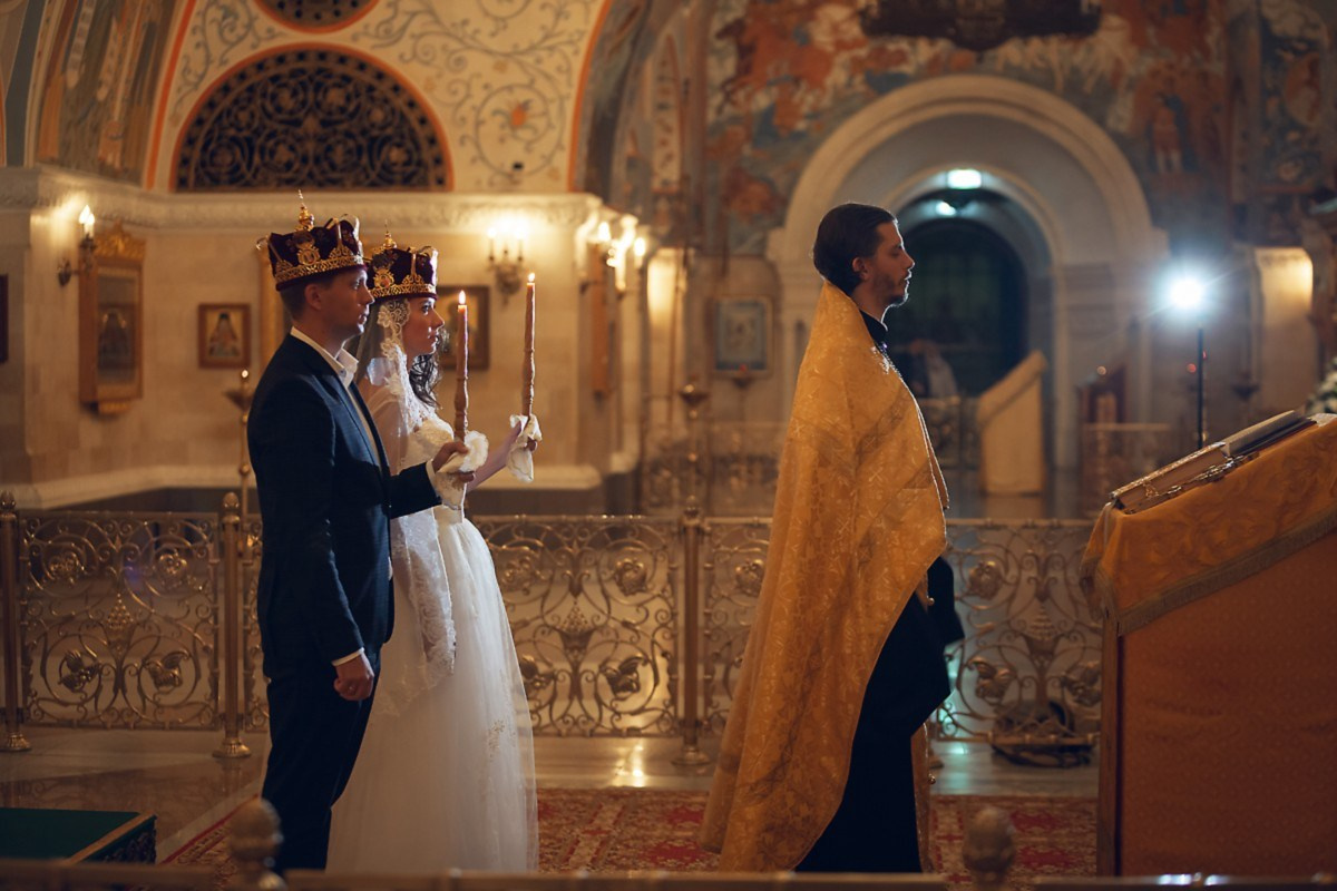Венчание в главном Храме. Свадебный и репортажный фотограф в Москве и Московской области