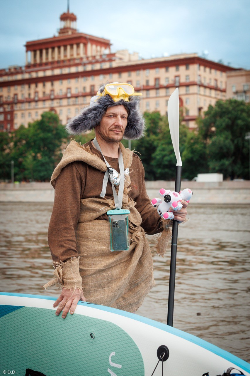 SUP- карнавал на реке Яуза 2025. Различные мероприятия и просто фотографии людей