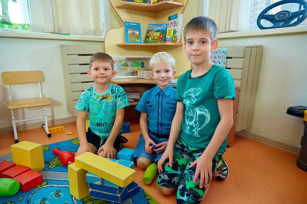 Отзывы о работе фотографа для школы и детского сада в Новосибирске. Выпускной альбом Новосибирск