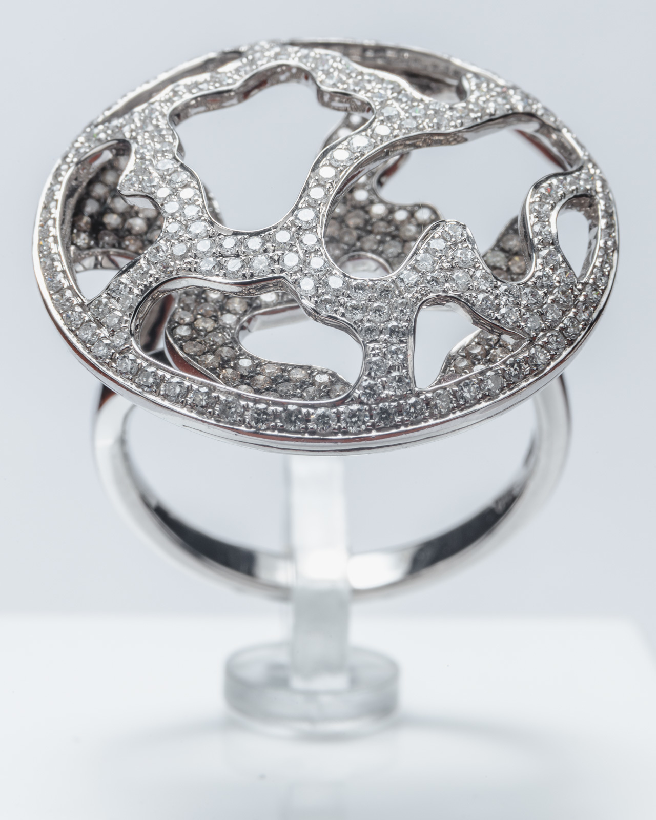 Фотосъемка ювелирных украшений для магазина «Жемчуг». Фотограф интерьеров Фотосъемка рекламы в Ялте и по Крыму