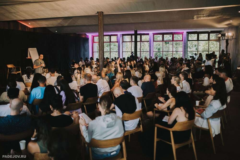 Фотограф на деловые мероприятия и презентации | Атмосферные снимки, подчеркивающие значимость события