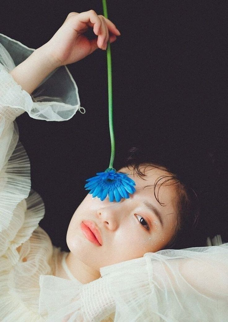 Фотосессия с цветами. Фотограф в Иркутске Кристина Телегина