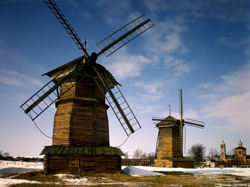 Ветряные шатровые мельницы конца 18 века. Привезены из села Мошок Владимирской области. Суздальский музей