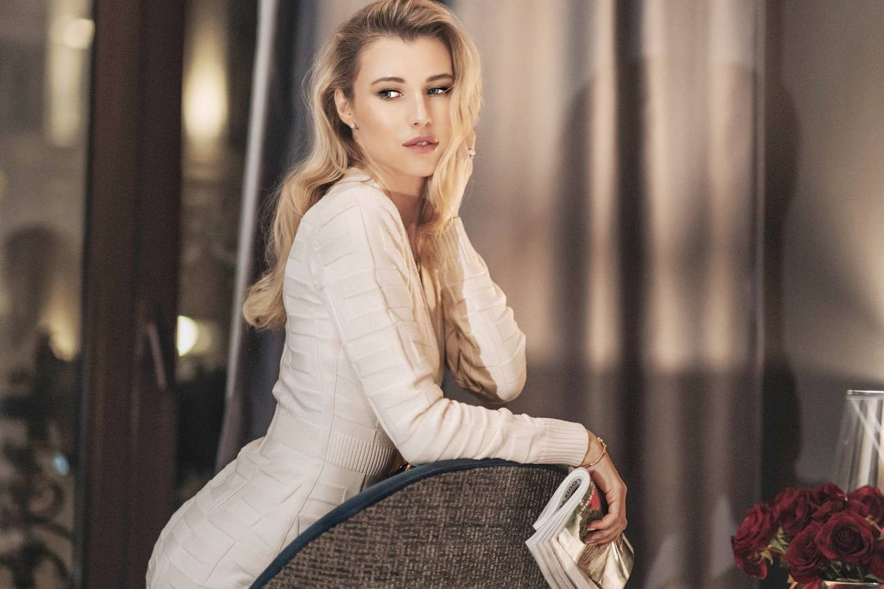 Прически и макияж