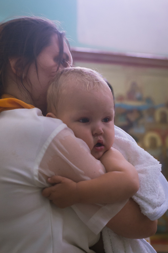 Крещение. Фотограф Елена Дука. Контент съемка. Семейная фотография
