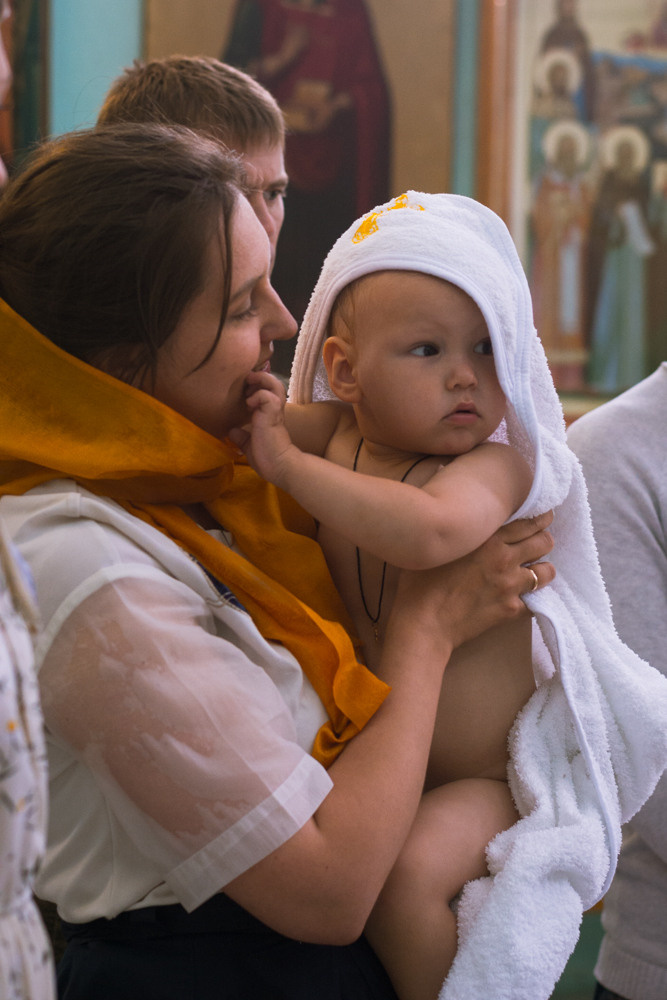Крещение. Фотограф Елена Дука. Контент съемка. Семейная фотография