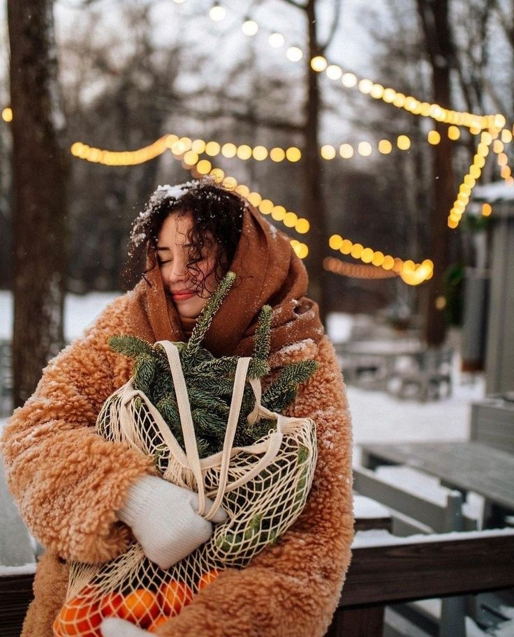 Тренды новогодних съемок 2025. Фотограф в Екатеринбурге Артём Зайнетдинов