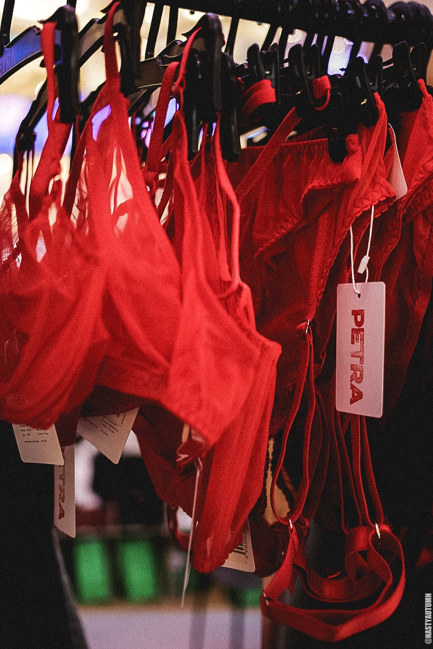 Маркет, ТЦ Метрополис. Репортажный и концертный фотограф в Москве Анастасия Осень