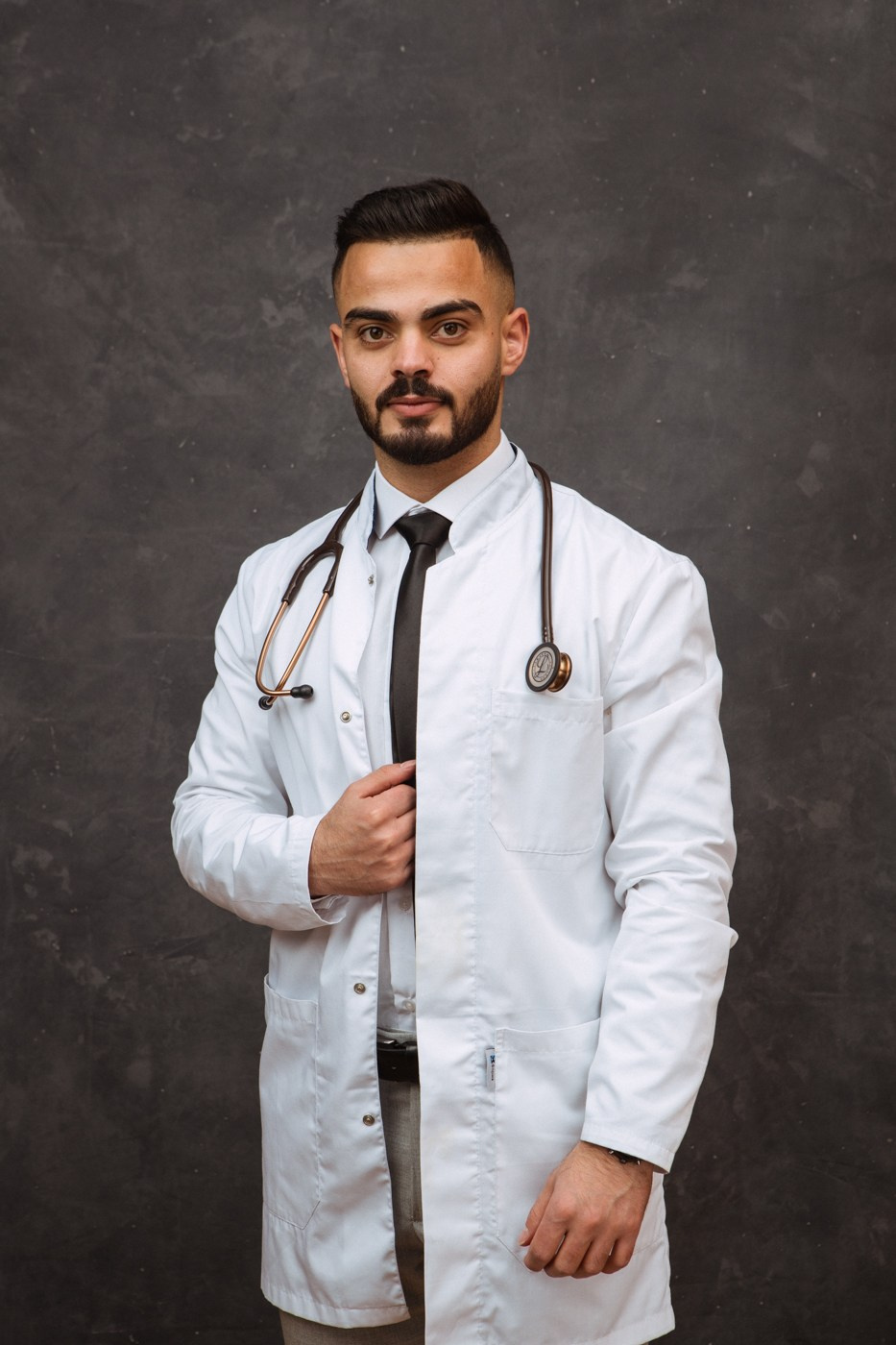 Съемка для выпускников медицинского университета. Фотографы в городе Волгограде — Людмила Агеева и Алексей Околелов