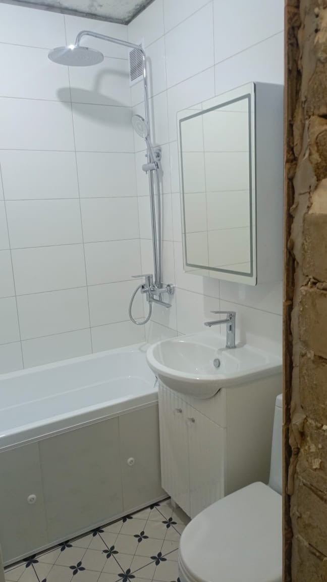 Ванная комната (ул. Карима Тинчурина д. 7). Ремонт санузла, туалета, ванной под ключ в Казани. Укладка плитки