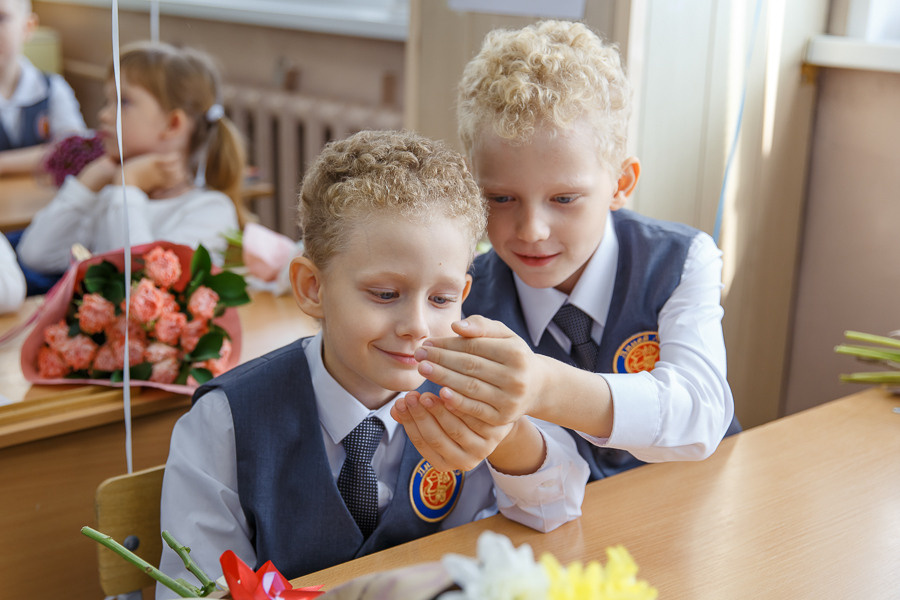 1 сентября. Выпускные альбомы в школе и детском саду