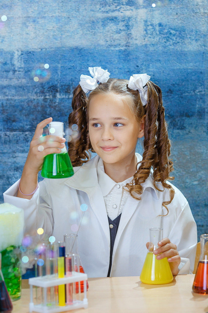 Юный химик. Выпускные альбомы в школе и детском саду