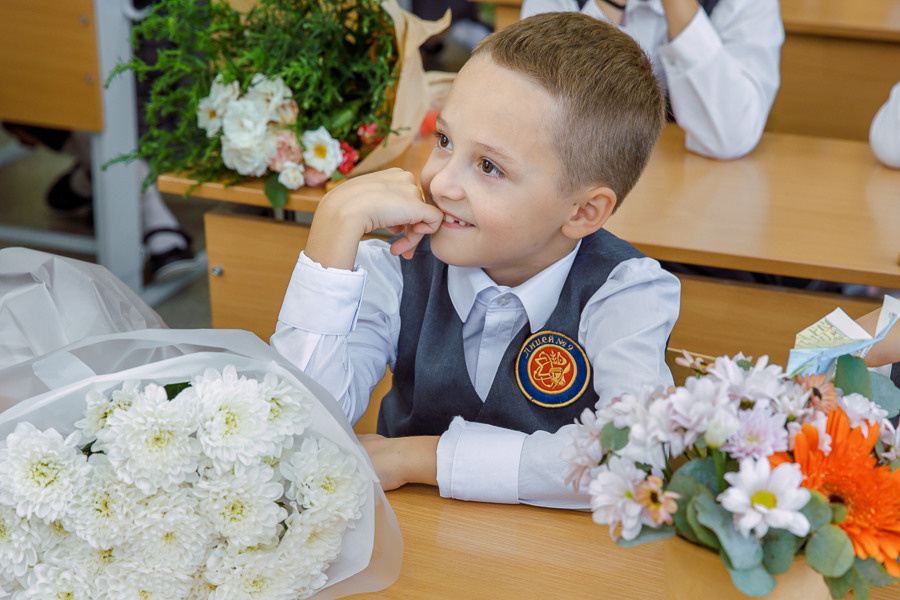 1 сентября. Выпускные альбомы в школе и детском саду