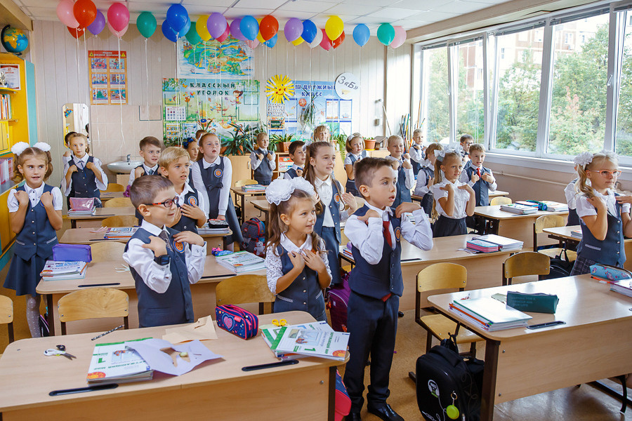 1 сентября. Выпускные альбомы в школе и детском саду