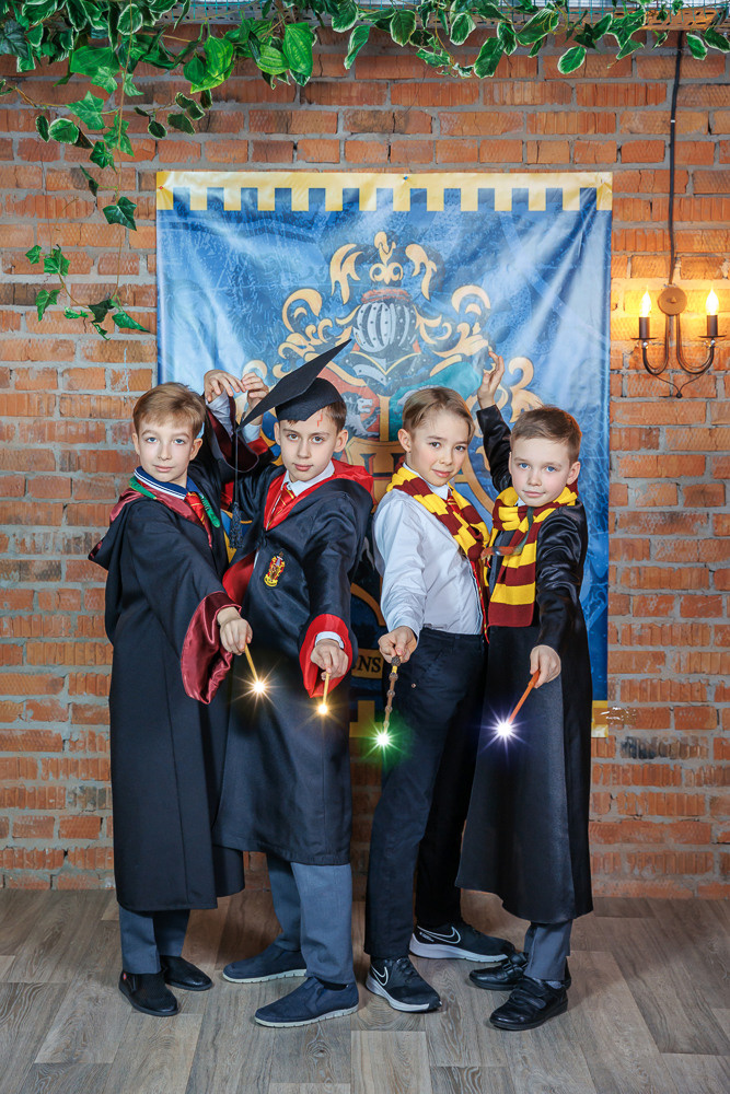 Гарри Поттер. Выпускные альбомы в школе и детском саду