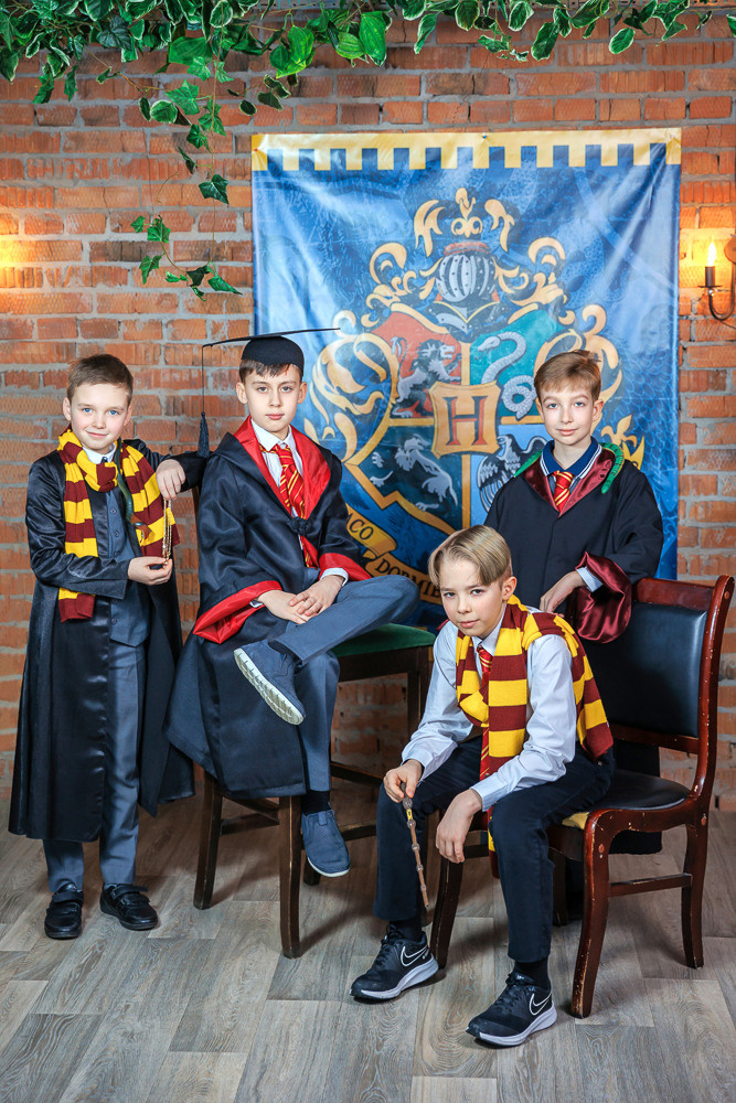 Гарри Поттер. Выпускные альбомы в школе и детском саду
