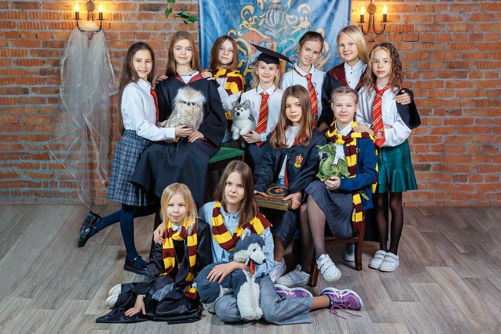 Гарри Поттер. Выпускные альбомы в школе и детском саду