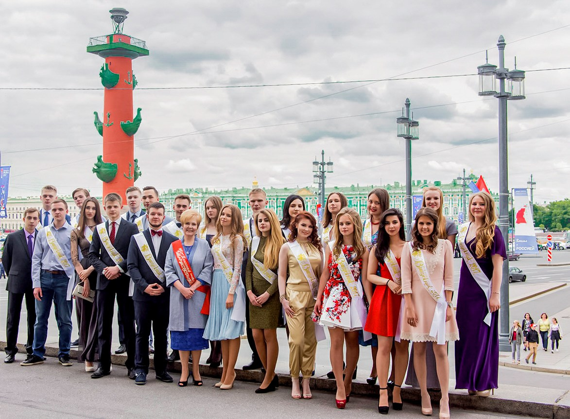 Фотограф на выпускной в Санкт-Петербурге. Фотограф на праздник, корпоратив, День Рождения и Юбилей в г. Санкт-Петербурге Алексей Анкушев