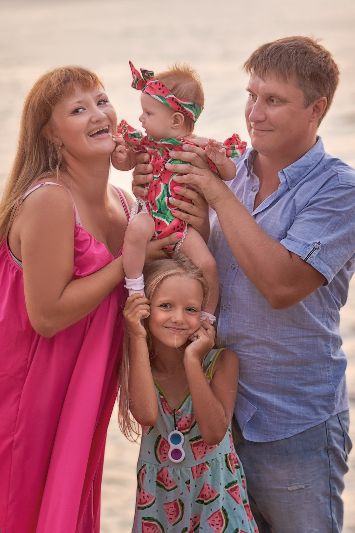 Фотопрогулка с семьей Оксаны (На Круче и дикий пляж) г. Геленджик