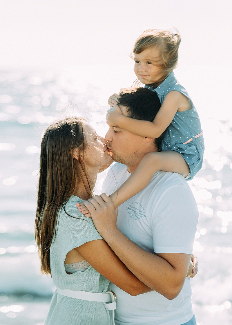 Семейная фотосессия в Сириусе и Адлере. Фотограф в Адлере, Сириусе, Красной Поляне — лавстори, семейные и индивидуальные фотосессии