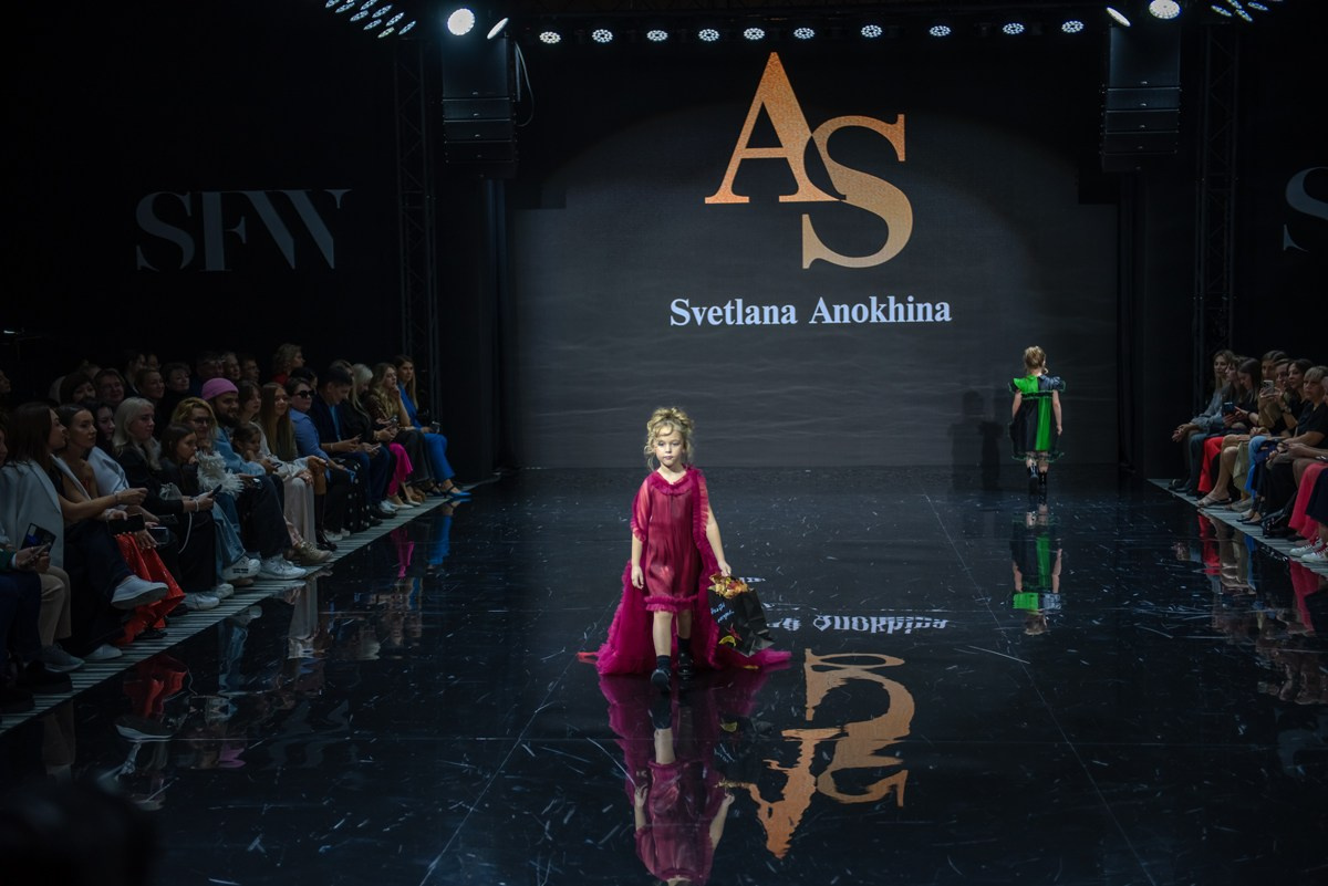 SochiFashionWeek2024 дизайнер Анохина Светлана. Семейный и коммерческий фотограф в Сочи Александр Бодунов