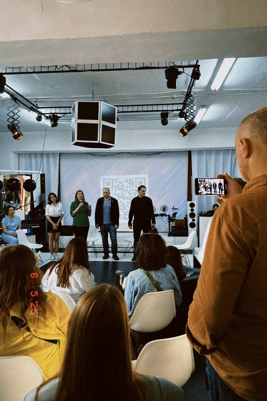 Фотовыставка в рамках фестиваля. Фотовыставки serebro.gallery, в которых автором можешь стать ты! | Москва