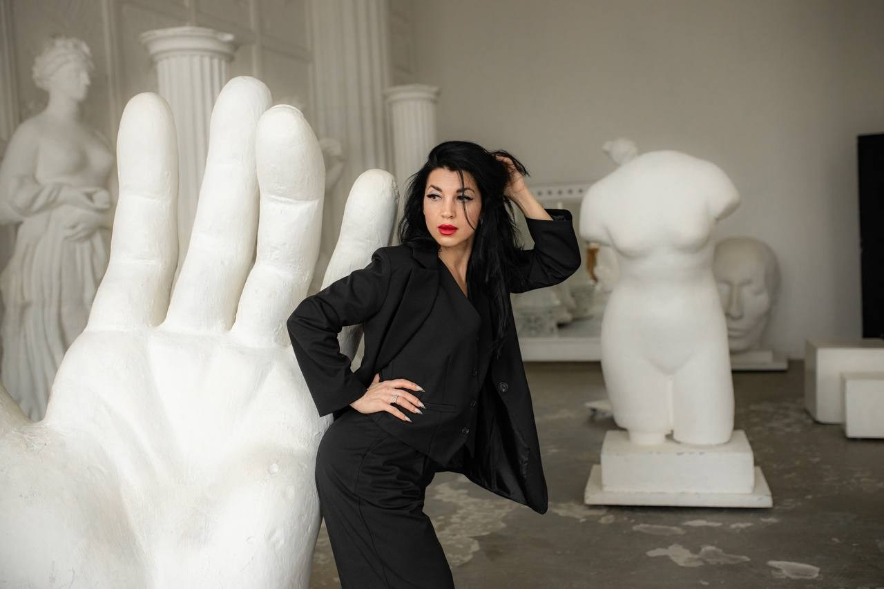 Женский портрет на циклораме и в студии. Фотограф Москва