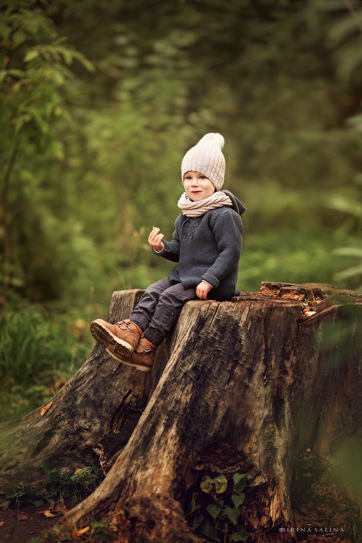 Дети на прогулке