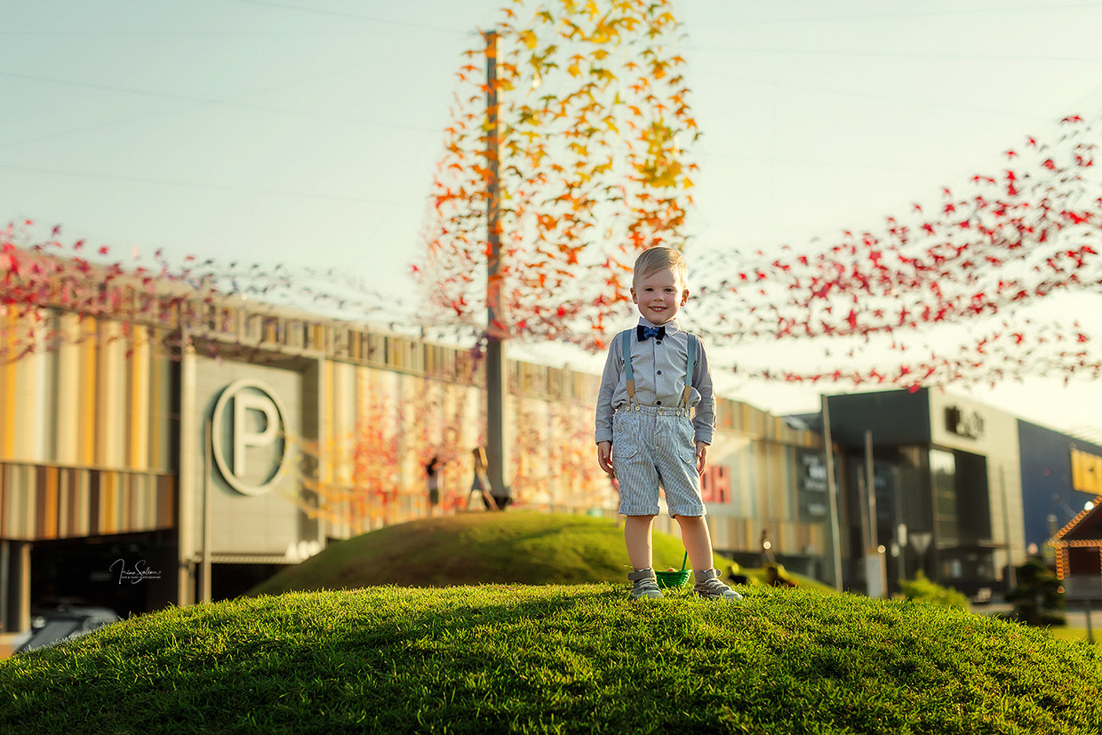 Детская фотосессия возле ТЦ МЕГА. Детский и семейный фотограф в Екатеринбурге